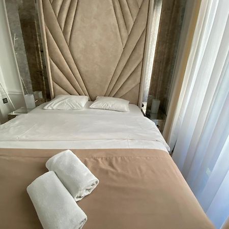 Ab Residences -Cihangir Luxury Antique Apartment Истанбул Екстериор снимка