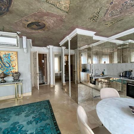 Ab Residences -Cihangir Luxury Antique Apartment Истанбул Екстериор снимка