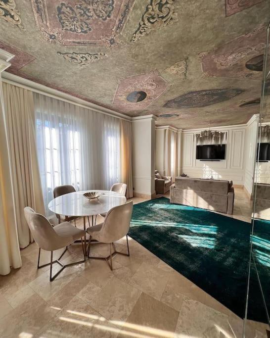 Ab Residences -Cihangir Luxury Antique Apartment Истанбул Екстериор снимка