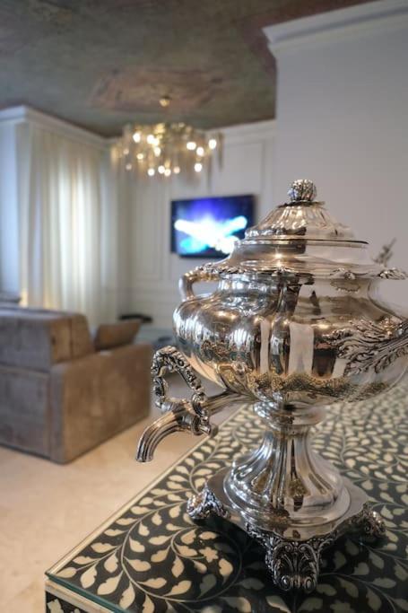 Ab Residences -Cihangir Luxury Antique Apartment Истанбул Екстериор снимка