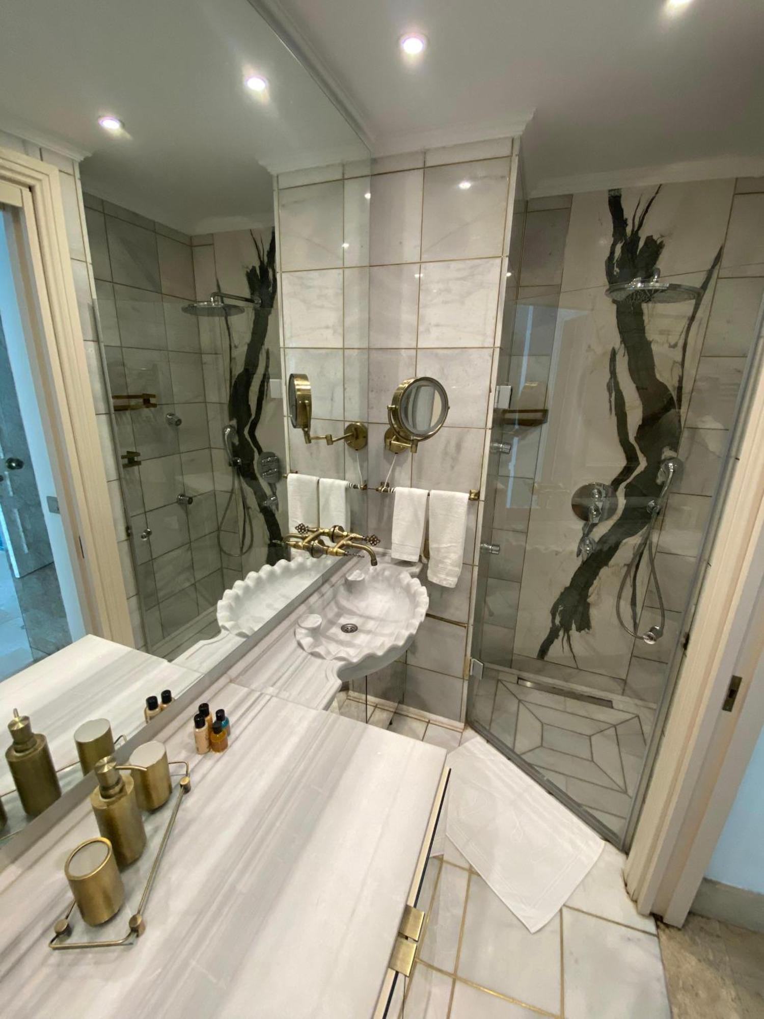 Ab Residences -Cihangir Luxury Antique Apartment Истанбул Екстериор снимка