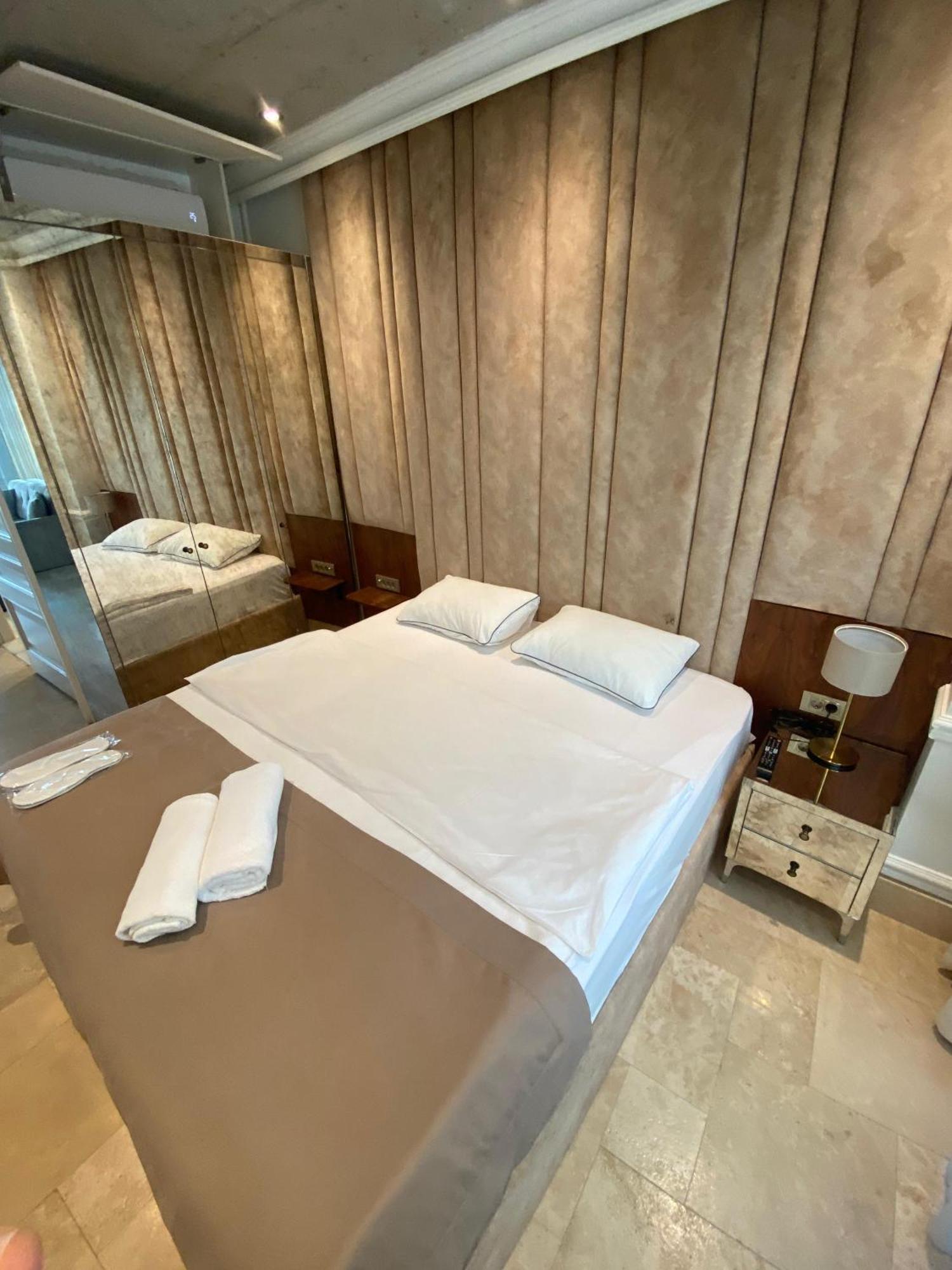 Ab Residences -Cihangir Luxury Antique Apartment Истанбул Екстериор снимка