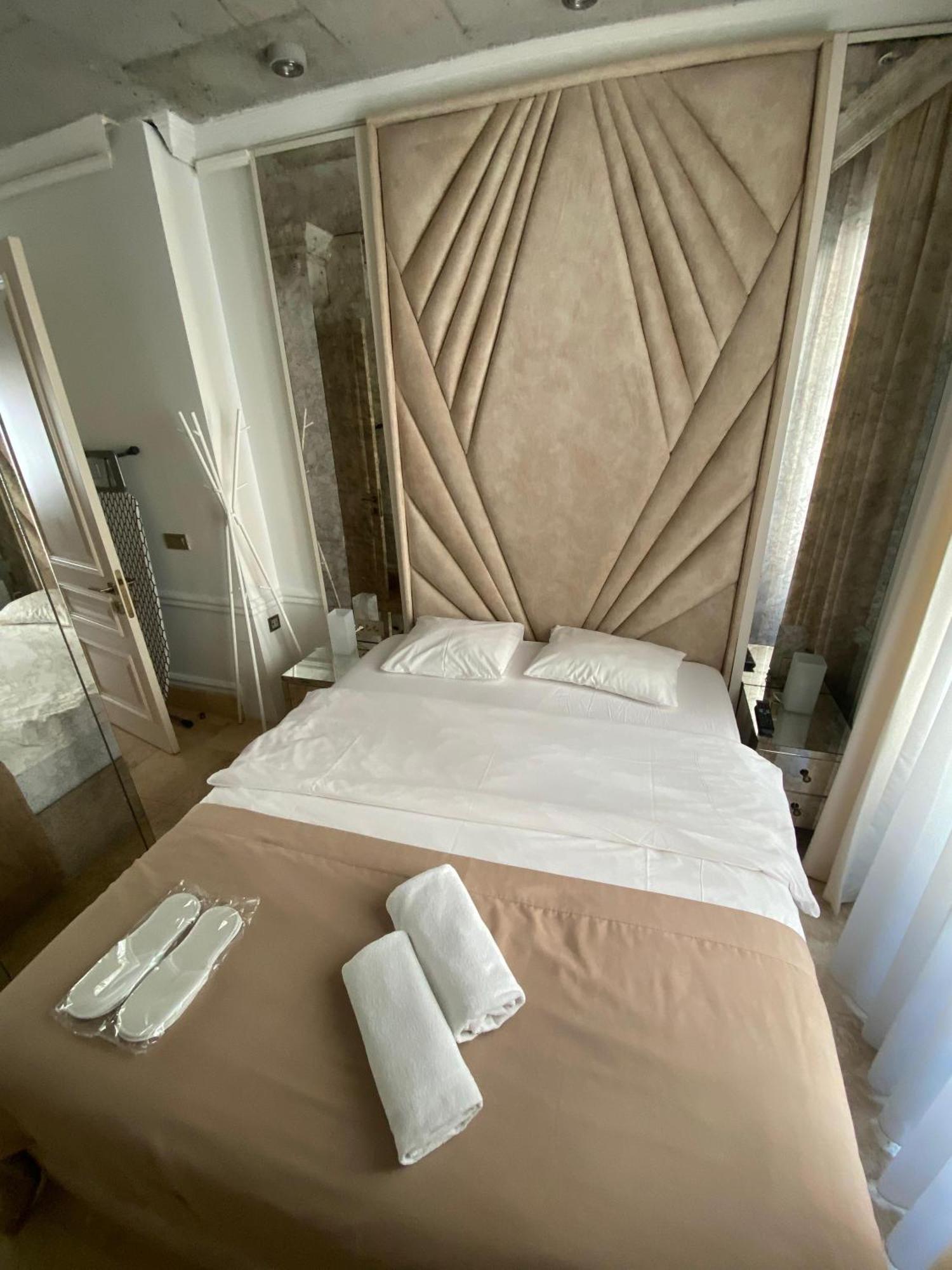 Ab Residences -Cihangir Luxury Antique Apartment Истанбул Екстериор снимка